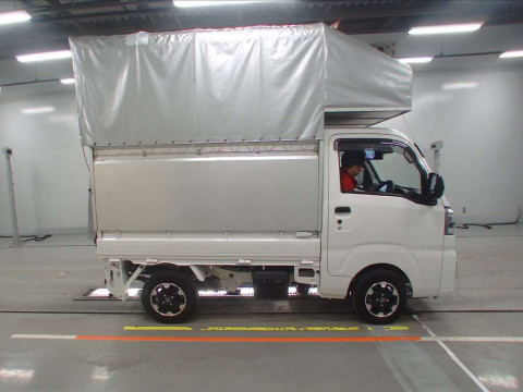 2023 Daihatsu Hijet Truck S500P[2]