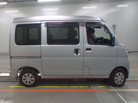 2021 Daihatsu Hijet Cargo S321V[2]