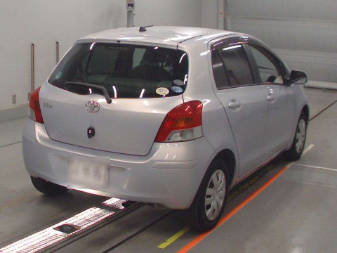 2009 Toyota Vitz SCP90[1]