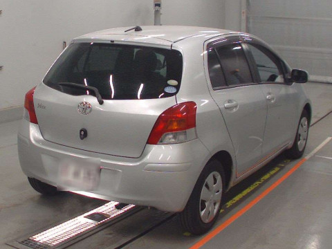 2008 Toyota Vitz SCP90[1]