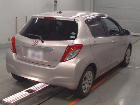 2012 Toyota Vitz NSP130[1]