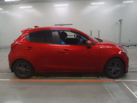 2014 Mazda Demio DJ3FS[2]