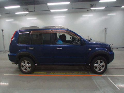 2004 Nissan X-Trail PNT30[2]