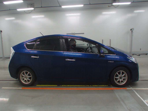 2010 Toyota Prius ZVW30[2]