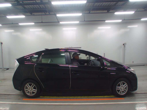 2012 Toyota Prius ZVW30[2]