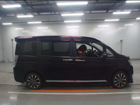 2014 Honda Step WGN Spada RK5[2]