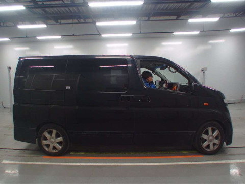 2003 Nissan Elgrand E51[2]