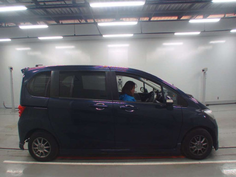 2009 Honda Freed GB3[2]