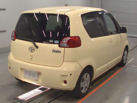 2010 Toyota Porte NNP10[1]