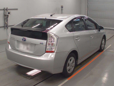 2010 Toyota Prius ZVW30[1]