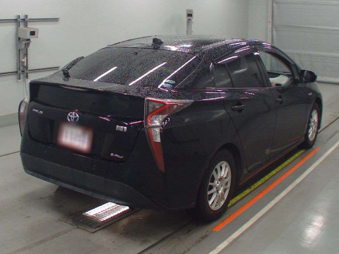 2016 Toyota Prius ZVW55[1]