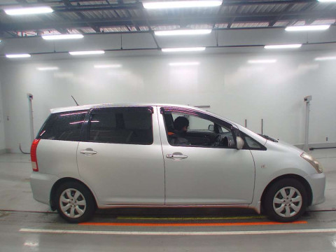 2007 Toyota Wish ZNE10G[2]