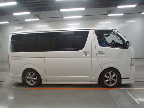 2012 Toyota Hiace Van TRH200V[2]