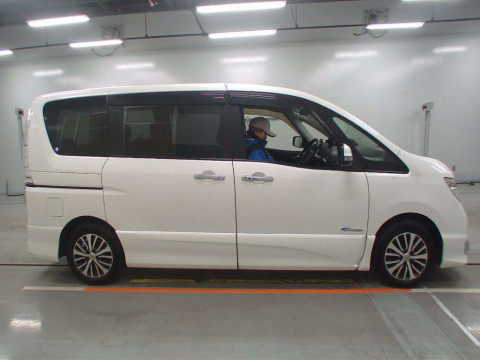 2014 Nissan Serena HFC26[2]