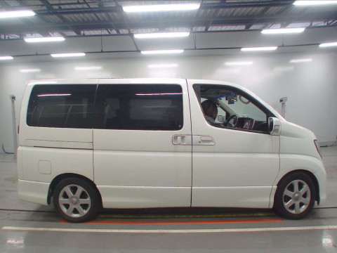 2008 Nissan Elgrand ME51[2]