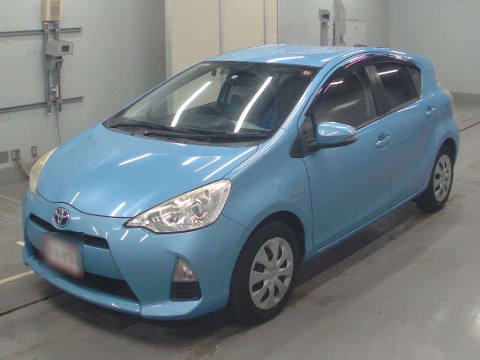 2013 Toyota Aqua NHP10[0]