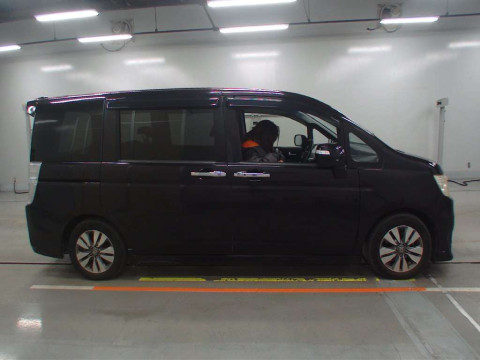 2013 Honda Step WGN Spada RK5[2]