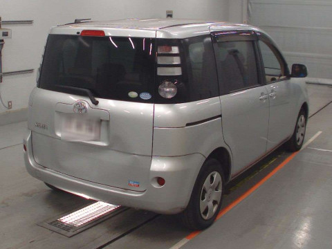 2010 Toyota Sienta NCP81G[1]