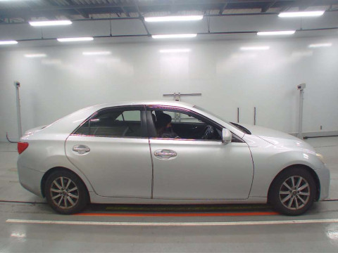 2012 Toyota Mark X GRX130[2]