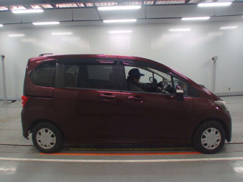 2008 Honda Freed GB3[2]