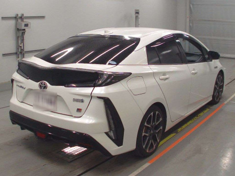 2020 Toyota Prius PHV ZVW52[1]