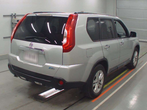 2013 Nissan X-Trail DNT31[1]