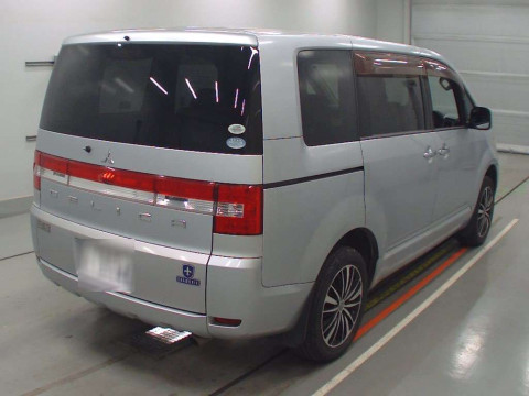 2013 Mitsubishi Delica D5 CV5W[1]