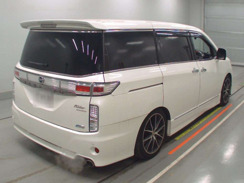 2011 Nissan Elgrand TE52[1]