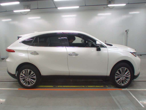 2022 Toyota Harrier Hybrid AXUH80[2]