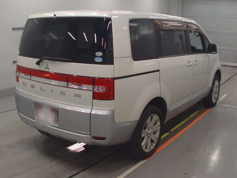 2012 Mitsubishi Delica D5 CV5W[1]