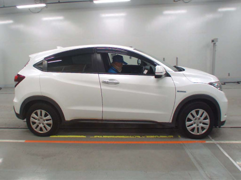 2015 Honda VEZEL RU4[2]