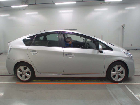 2009 Toyota Prius ZVW30[2]