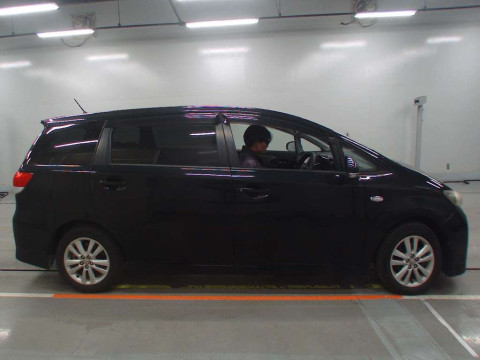 2010 Toyota Wish ZGE20W[2]