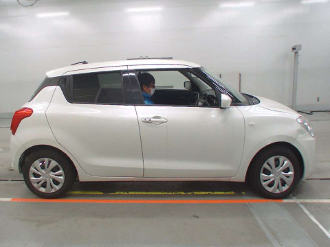 2017 Suzuki Swift ZC83S[2]