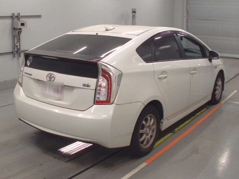 2013 Toyota Prius ZVW30[1]