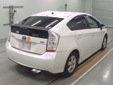 2010 Toyota Prius ZVW30[1]