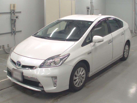 2015 Toyota Prius PHV ZVW35[0]