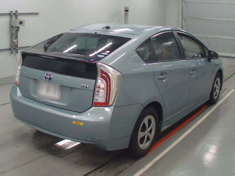 2015 Toyota Prius ZVW30[1]