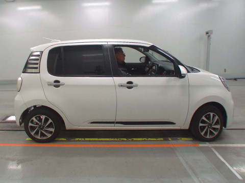 2016 Toyota Passo M700A[2]