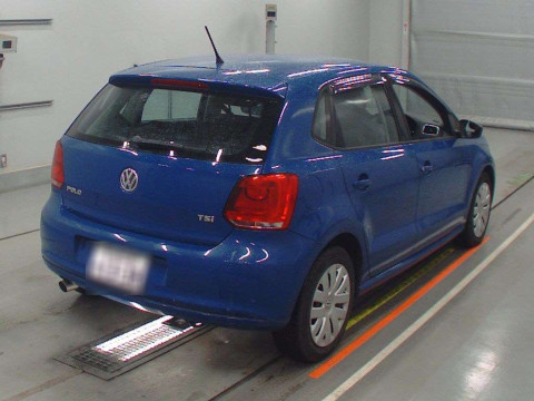 2010 Volkswagen Polo 6RCBZ[1]