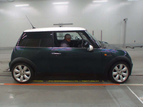 2005 Mini MINI RA16[2]