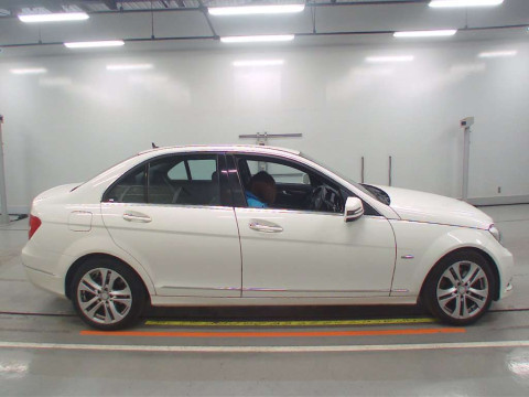 2011 Mercedes Benz C-Class 204048[2]