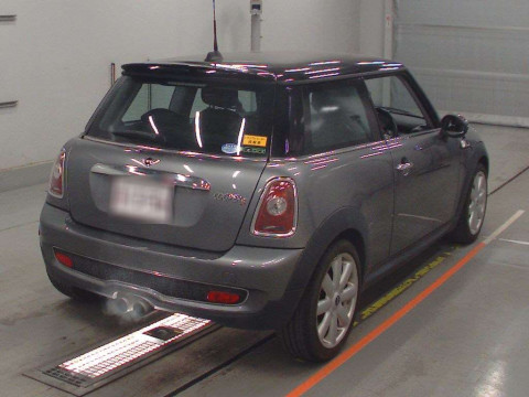 2010 Mini MINI SV16[1]