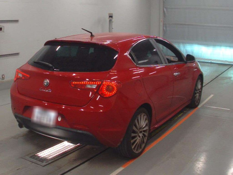 2014 Alfa Romeo Giulietta 940141[1]