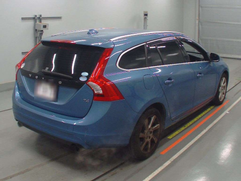 2014 Volvo V60 FB4164T[1]