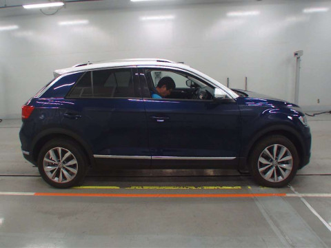 2020 Volkswagen T-Roc A1DFF[2]