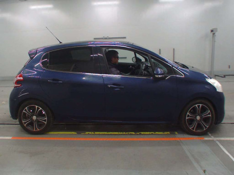 2014 Peugeot 208 A9HM01[2]