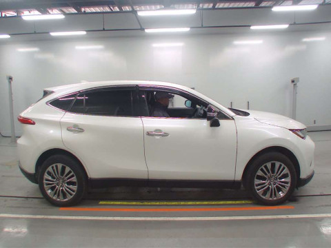 2021 Toyota Harrier Hybrid AXUH85[2]