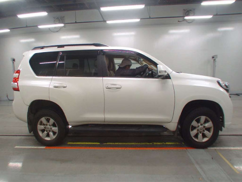 2015 Toyota Land Cruiser Prado GDJ150W[2]