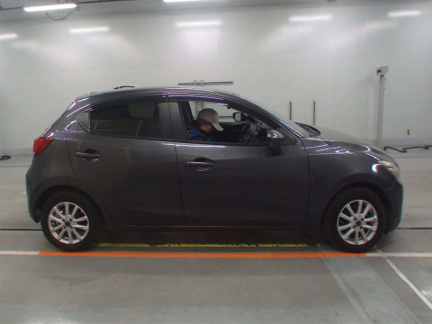 2014 Mazda Demio DJ5FS[2]